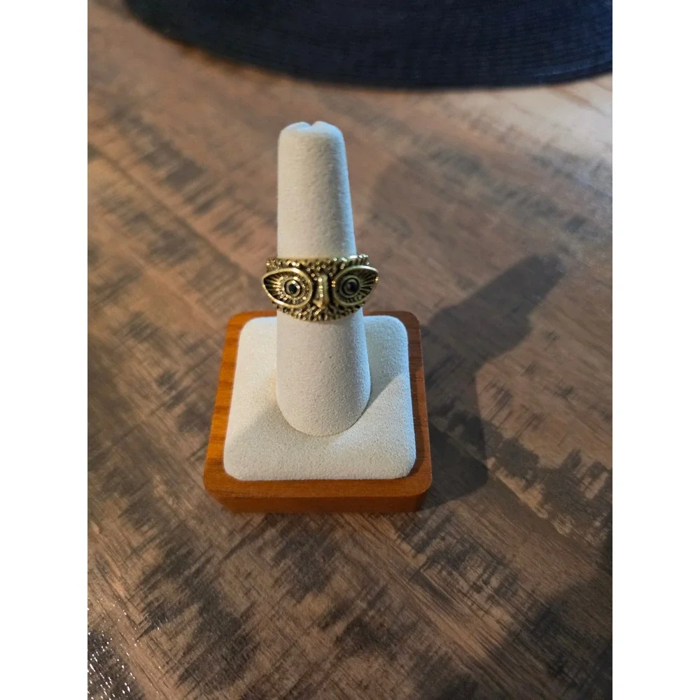 Mens Vintage Gold Tone Owl Statement Ring Textured Animal Band Antique Finish